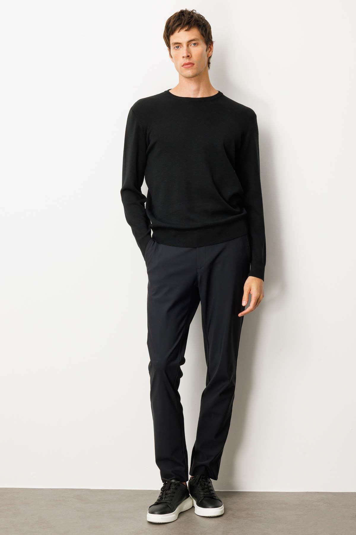 25600Erkek Polo Yaka Çelik Örgü Yün Kazak Siyah