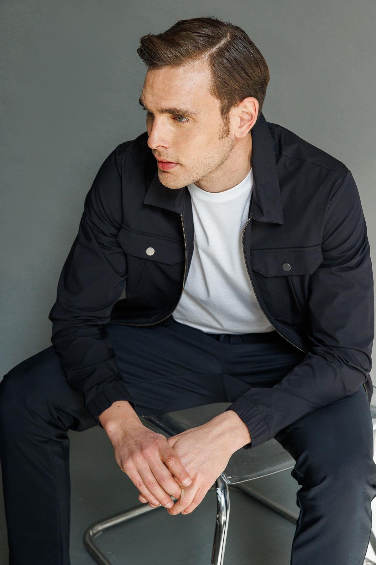 25440Erkek Polo Yaka Göğsü Cepli Mont Siyah