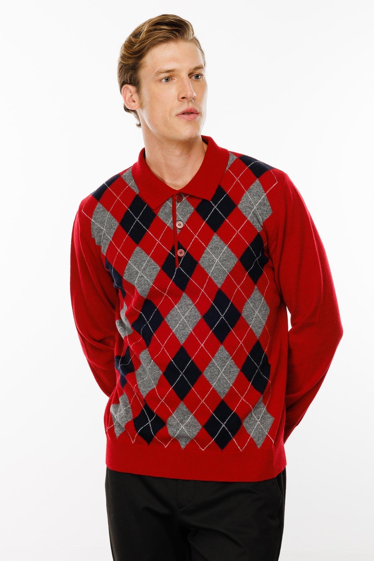 24513Erkek Polo Yaka Önü Baklaca Desenli Yün Kazak K.Kırmızı