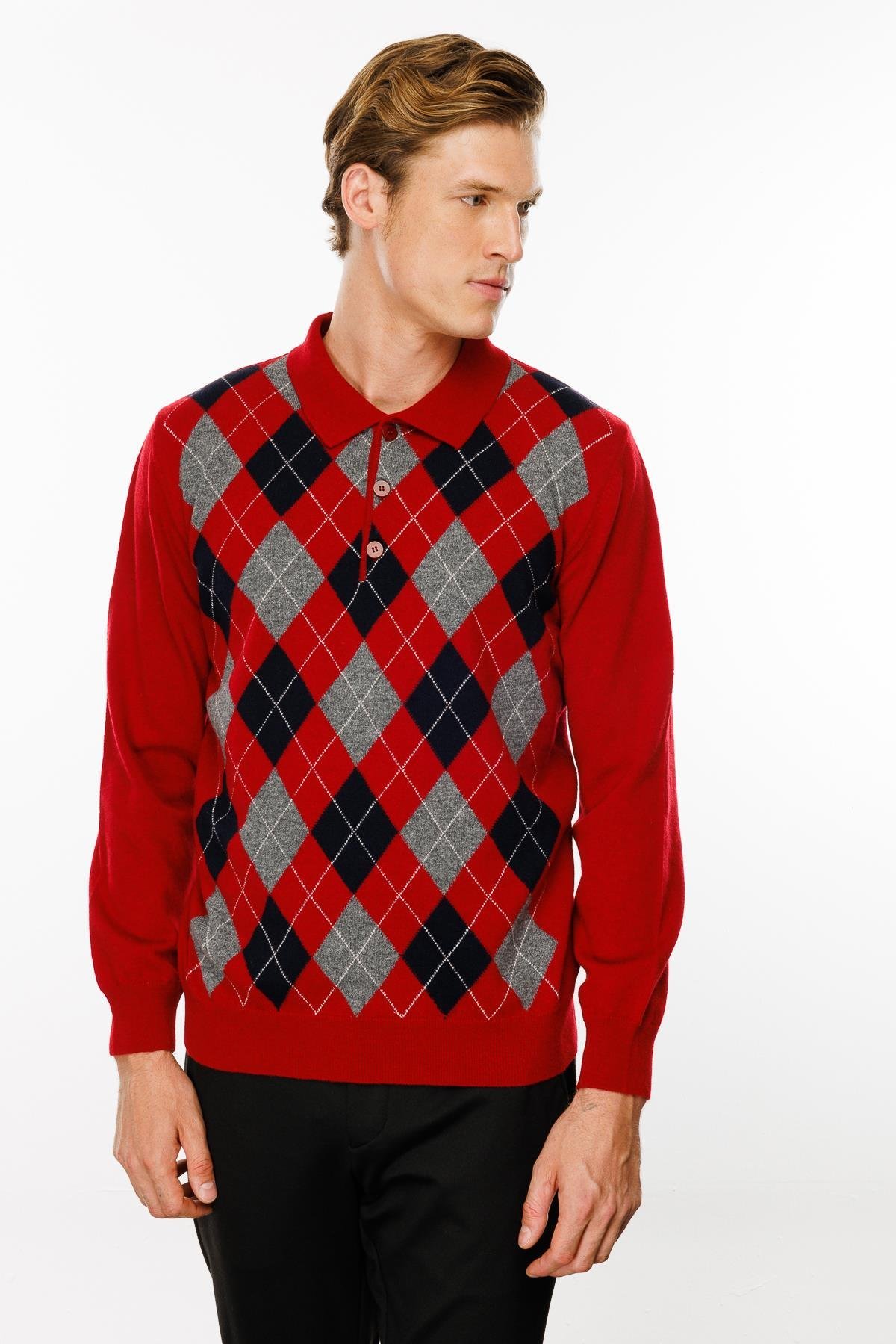 24513Erkek Polo Yaka Önü Baklaca Desenli Yün Kazak K.Kırmızı