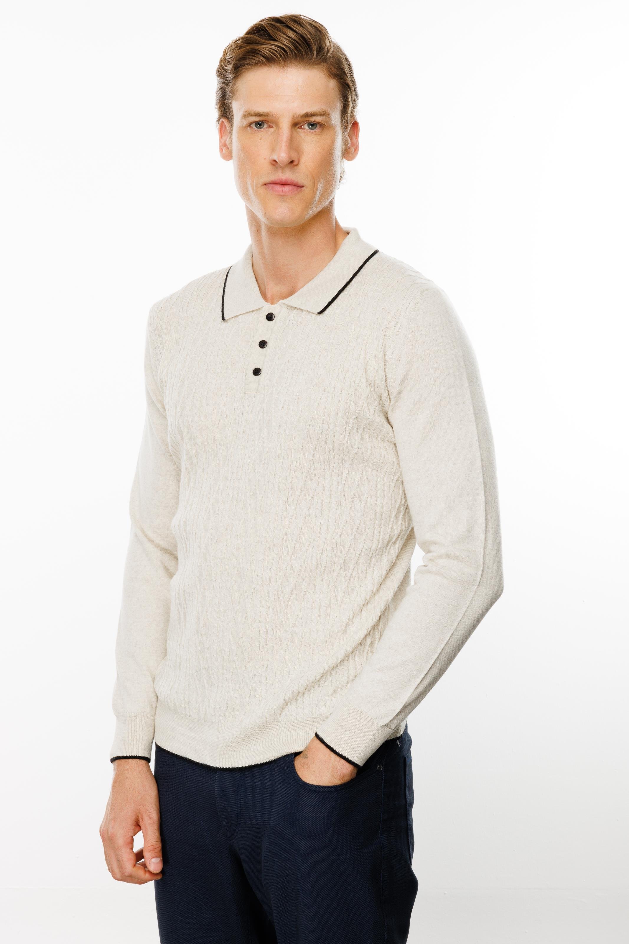 24611Erkek Polo Yaka Önü Baklava Örgü Kazak V.Bej