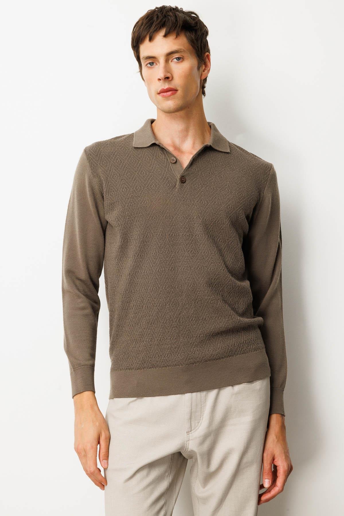 25608Erkek Polo Yaka Önü Baklavalı Triko Kazak Vizon