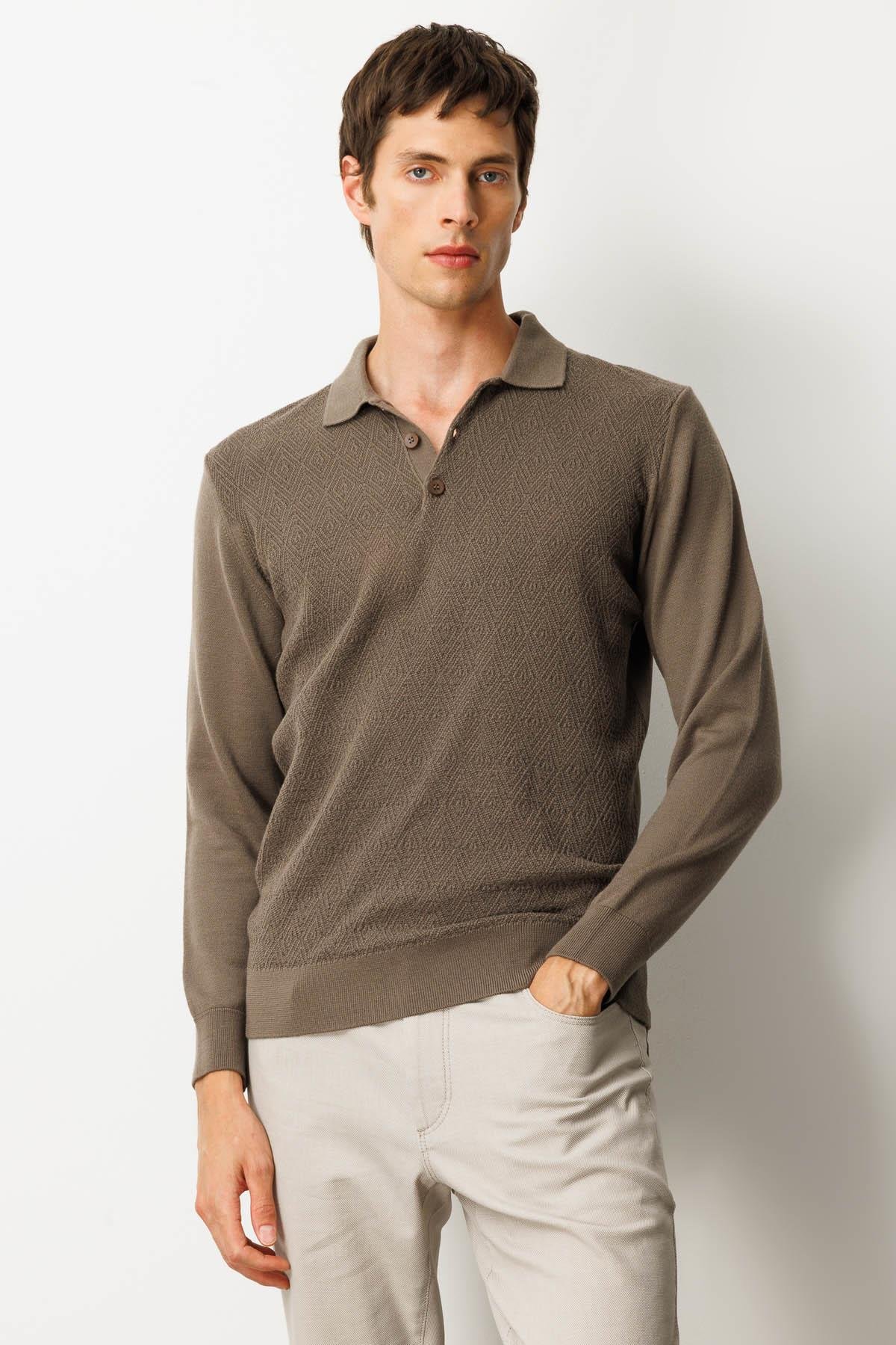 25608Erkek Polo Yaka Önü Baklavalı Triko Kazak Vizon