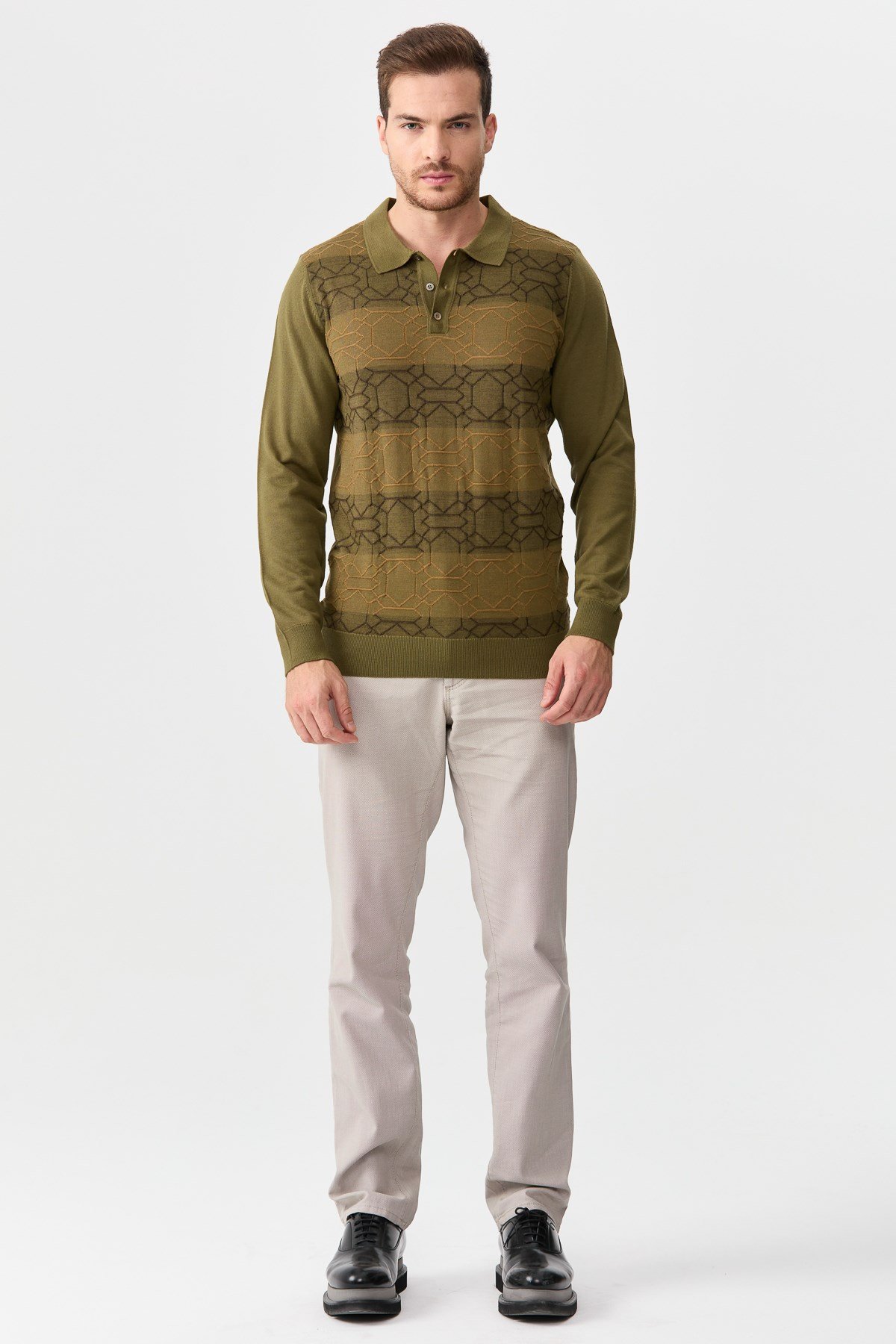 22613Erkek Polo Yaka Önü Desenli Kazak A.Haki