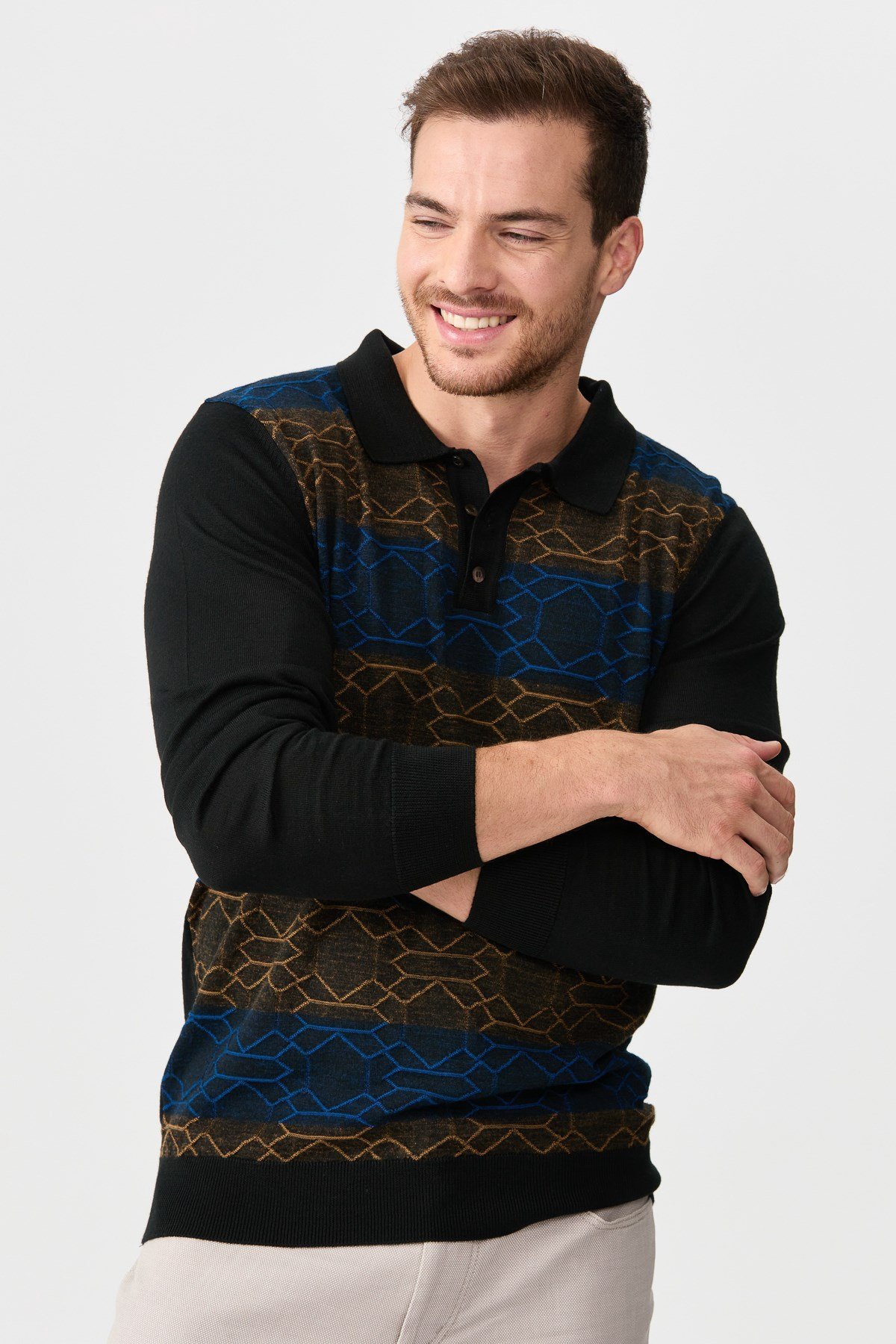22613Erkek Polo Yaka Önü Desenli Kazak Siyah