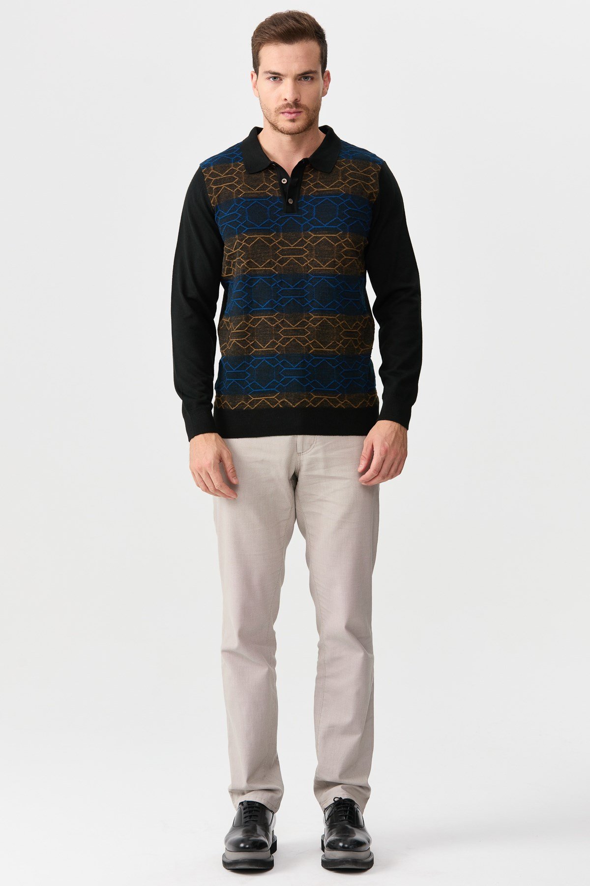 22613Erkek Polo Yaka Önü Desenli Kazak Siyah