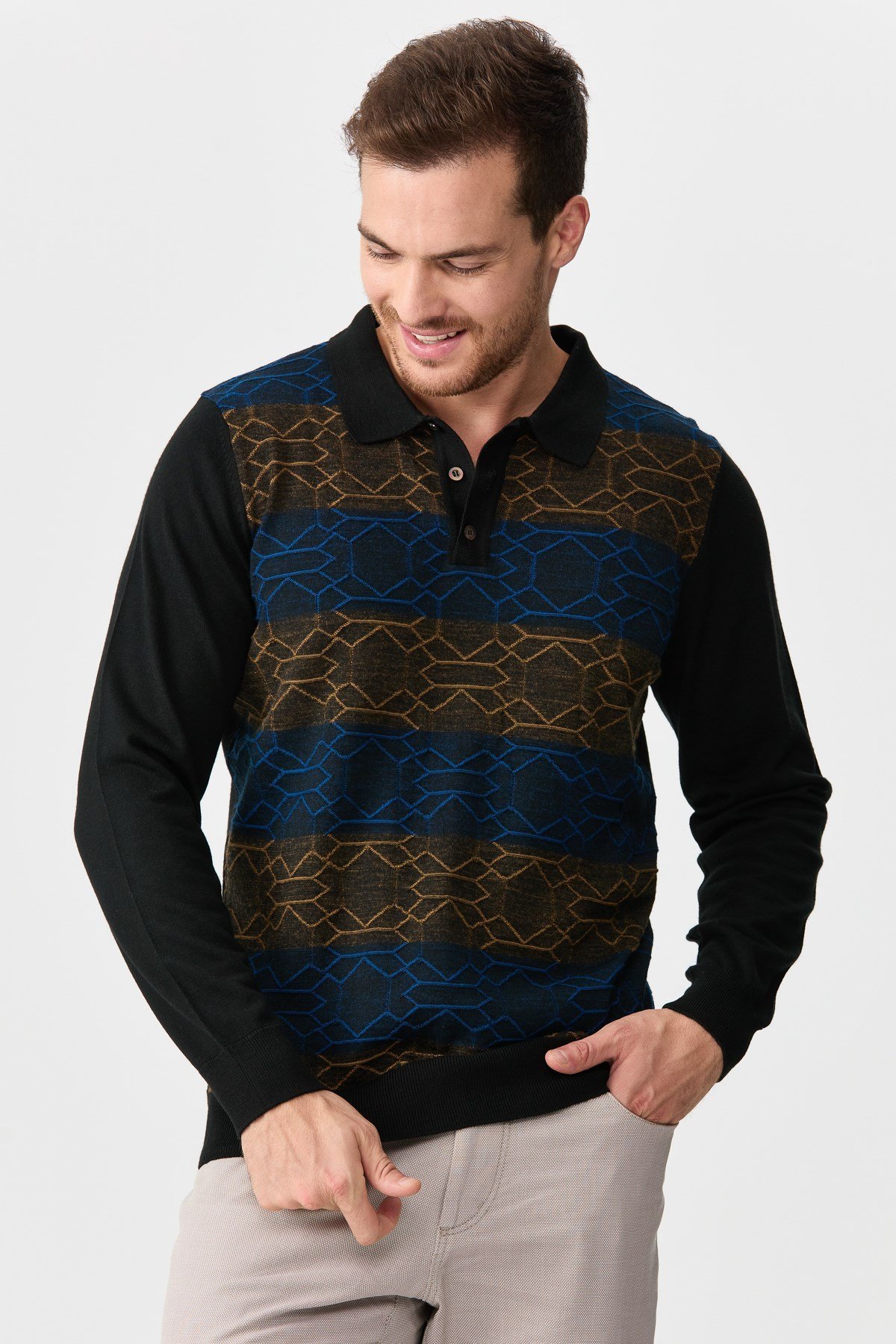 22613Erkek Polo Yaka Önü Desenli Kazak Siyah