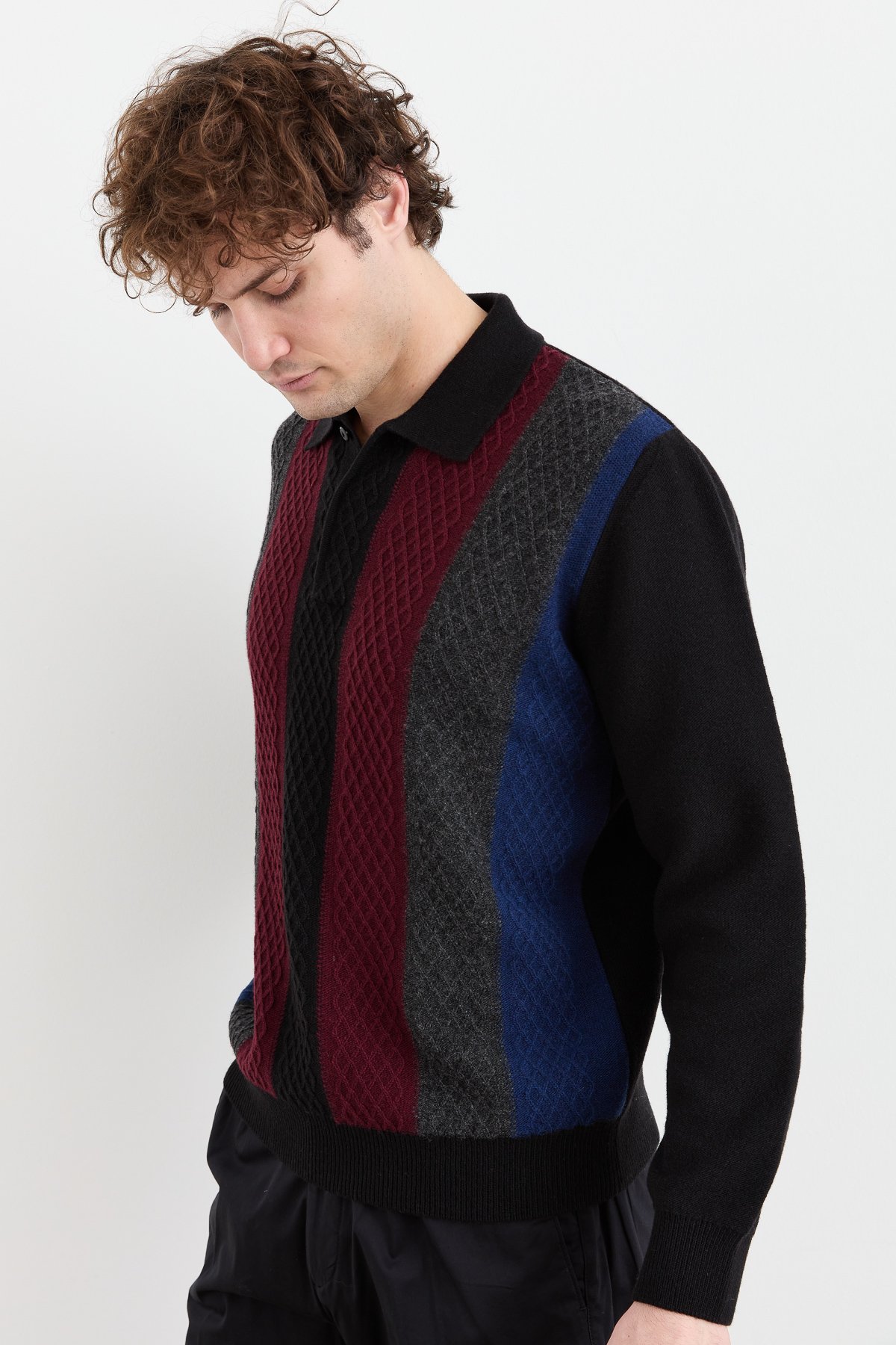 23507Erkek Polo Yaka Önü Desenli Yün Kazak Siyah