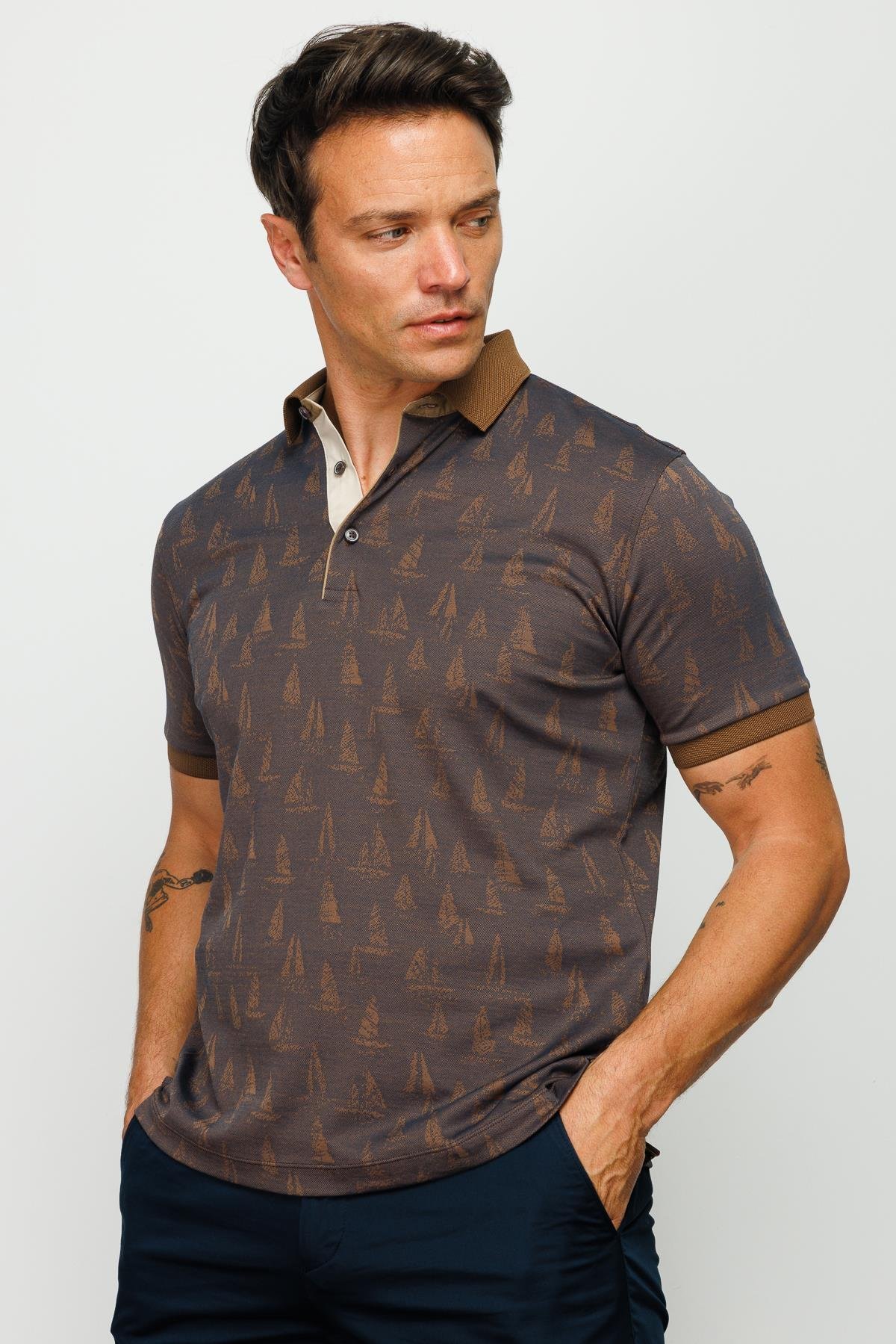 820Erkek Polo Yaka Yelken Desenli T-shirt Kahve