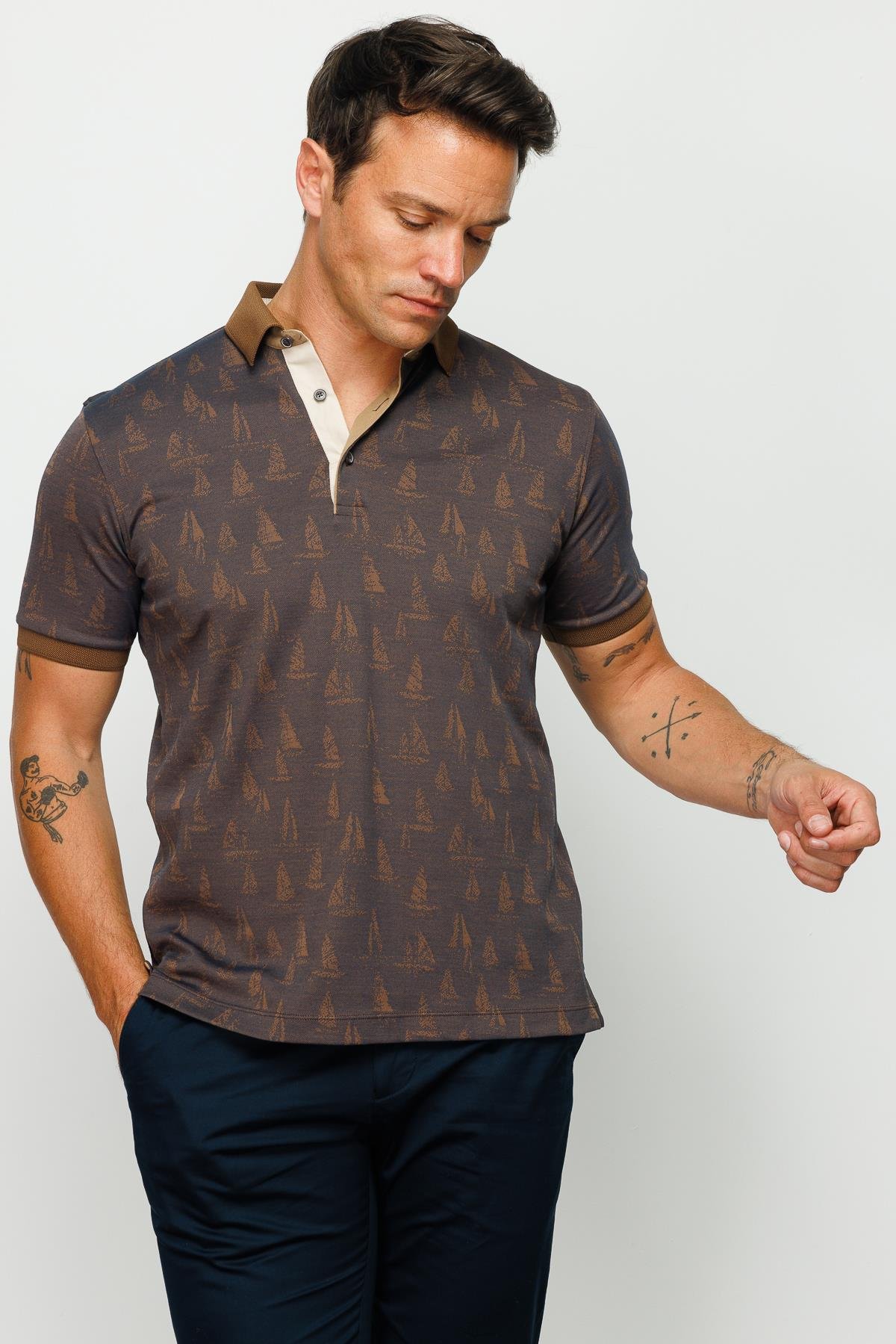 820Erkek Polo Yaka Yelken Desenli T-shirt Kahve