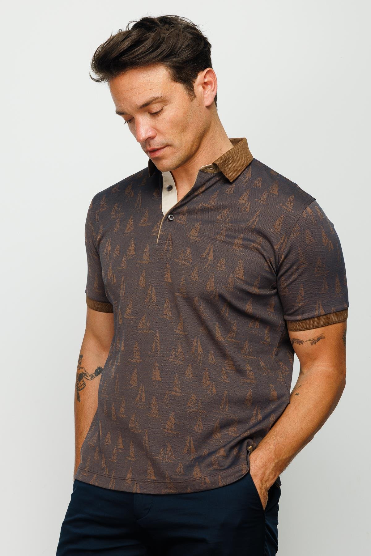 820Erkek Polo Yaka Yelken Desenli T-shirt Kahve