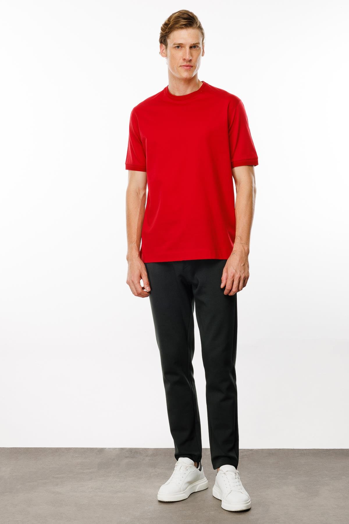 MTA 09Erkek Sıfır Yaka Basic Pamuklu T-shirt Kırmızı