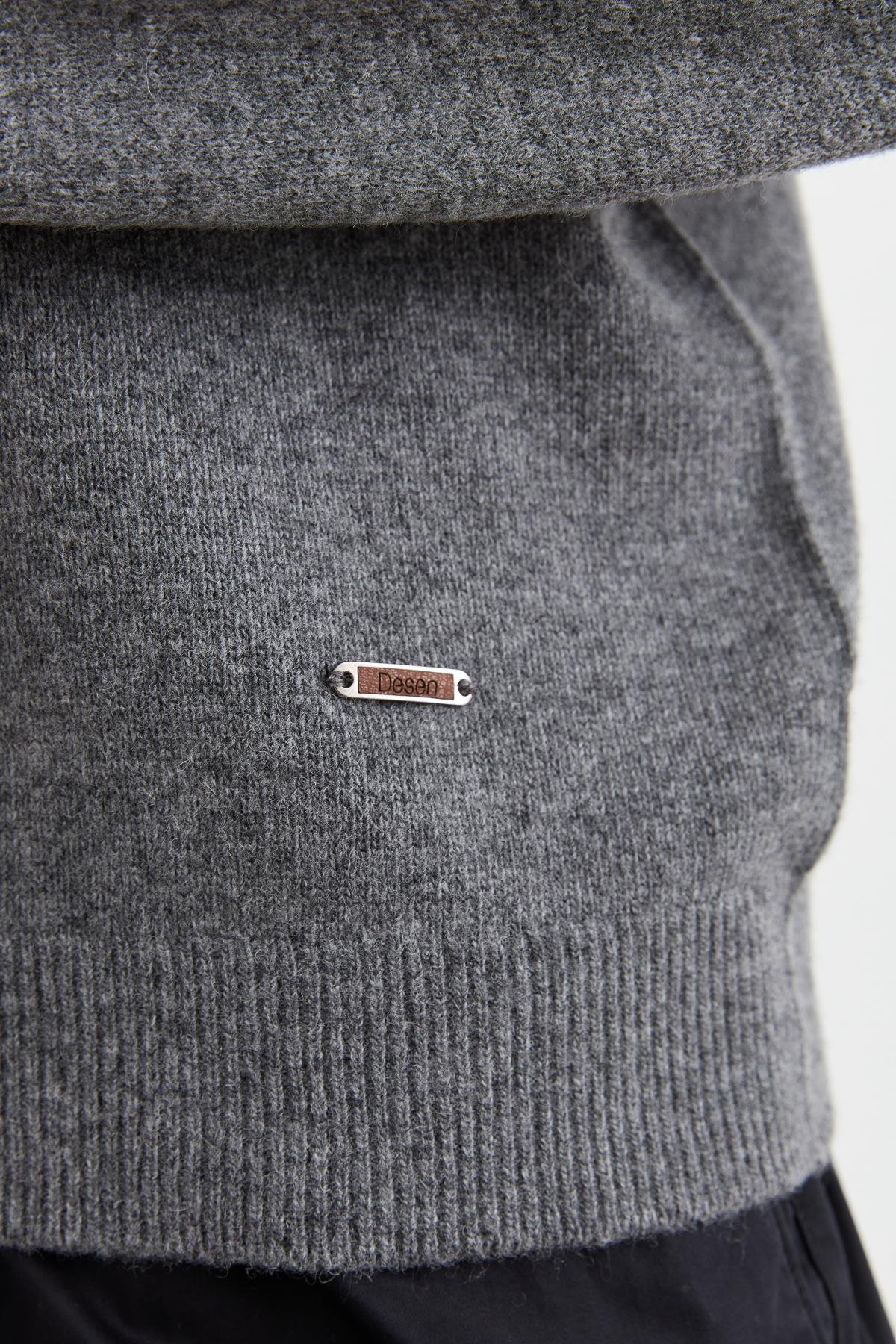 23525Erkek Sıfır Yaka Basic Yün Kazak Füme