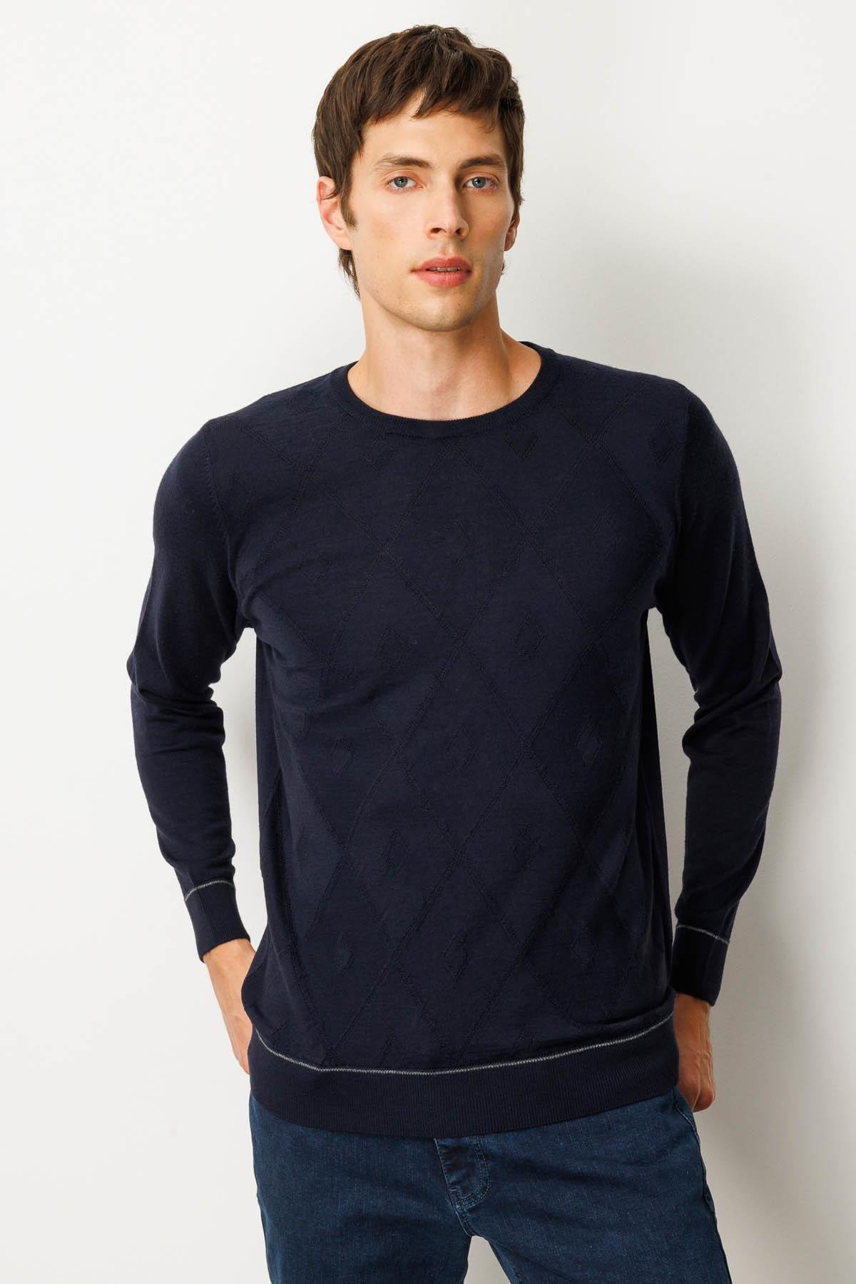 25603Erkek Sıfır Yaka Çizgili Baklavalı Yün Kazak K.Lacivert