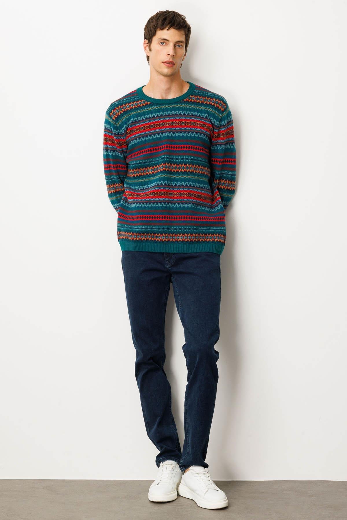 25511Erkek Sıfır Yaka Jakarlı Yün Kazak K.Ö.başı