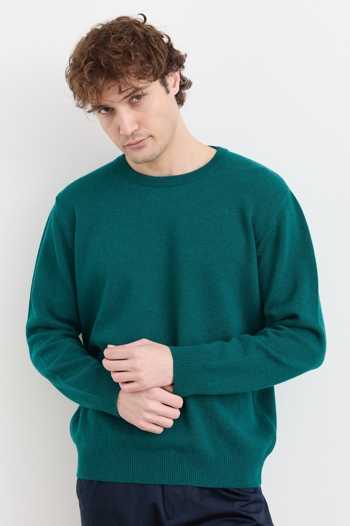 22581Erkek Sıfır Yaka Klasik Yün Kazak K.Ö.başı