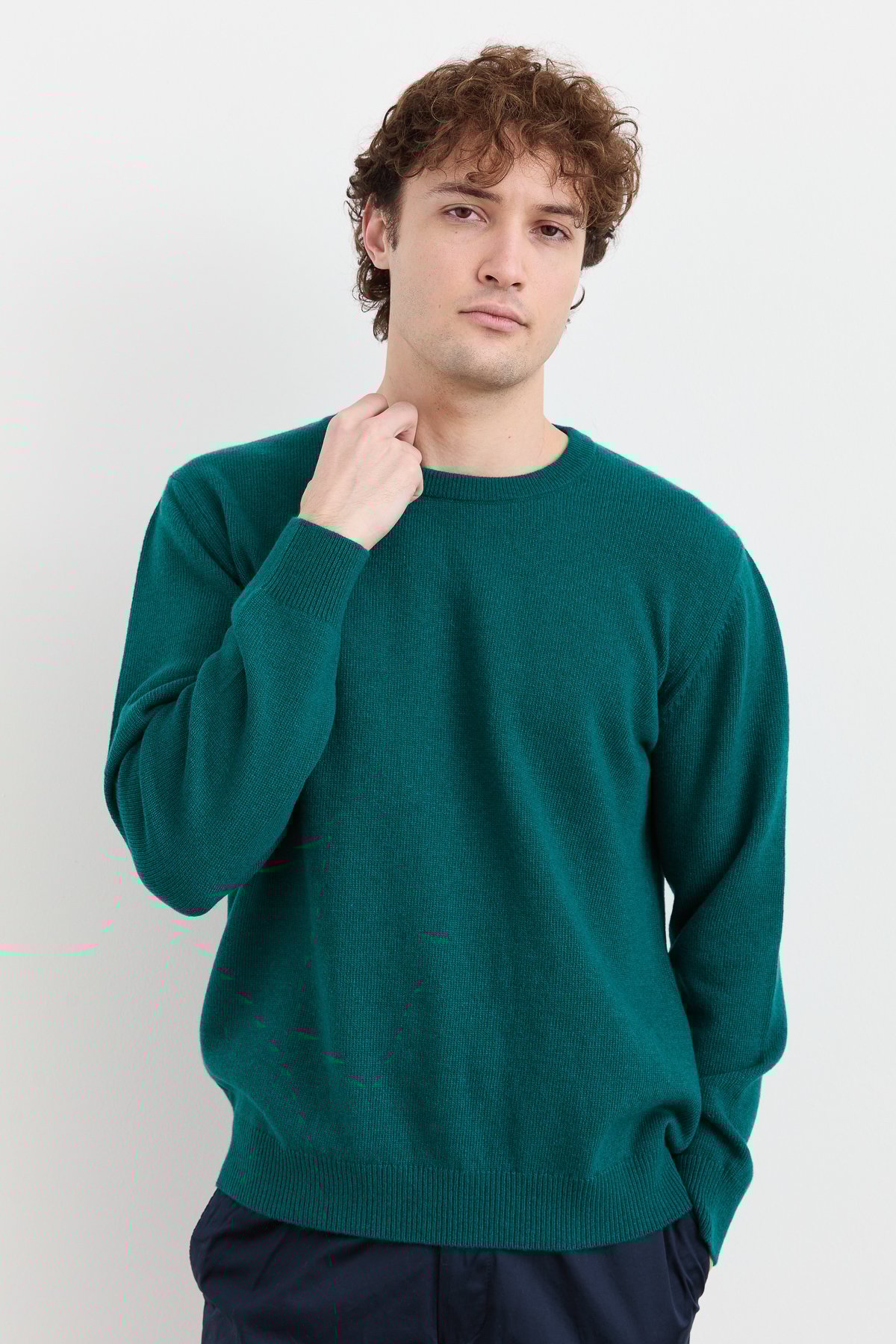 22581Erkek Sıfır Yaka Klasik Yün Kazak K.Ö.başı