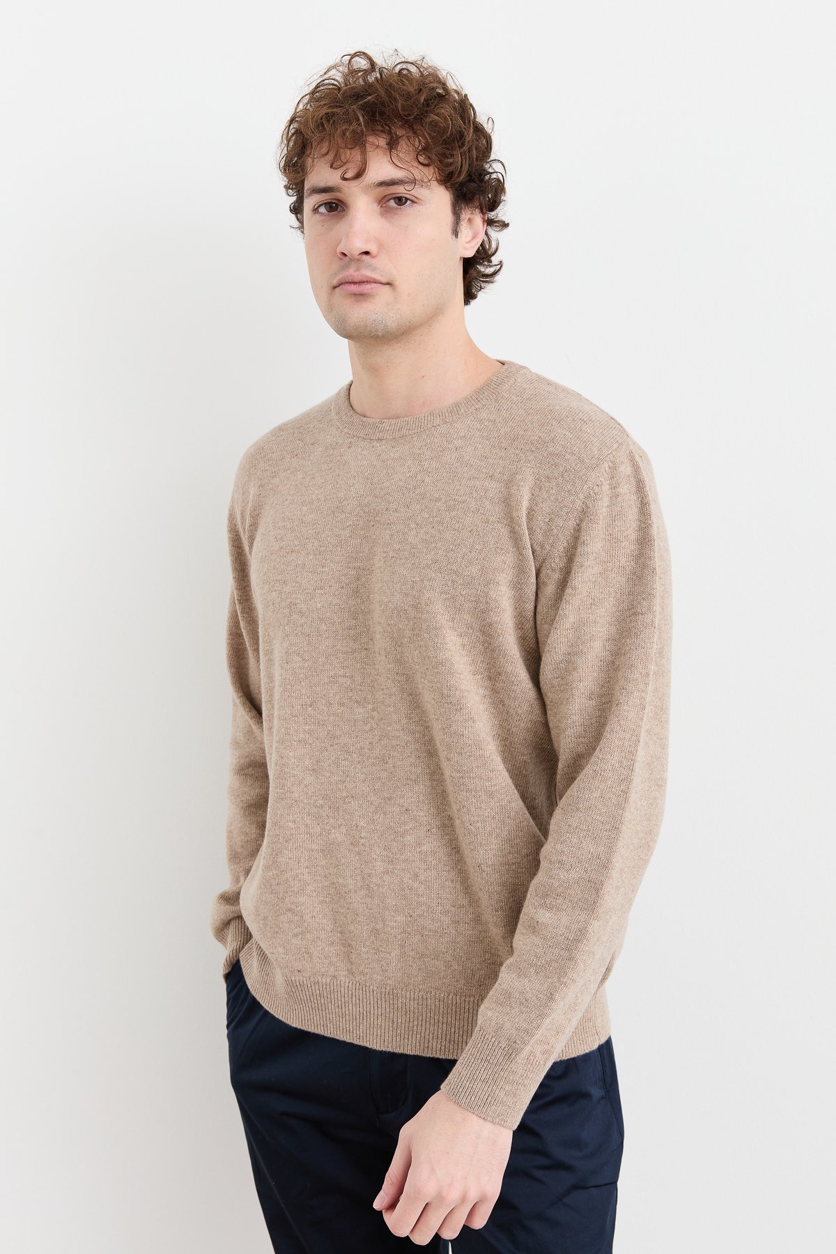 22581Erkek Sıfır Yaka Klasik Yün Kazak K.Bej