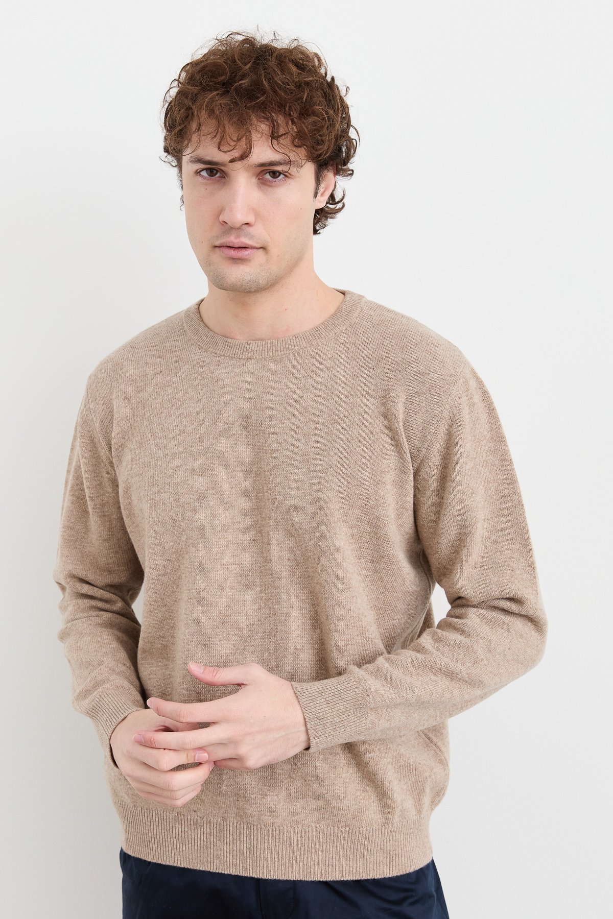 22581Erkek Sıfır Yaka Klasik Yün Kazak K.Bej