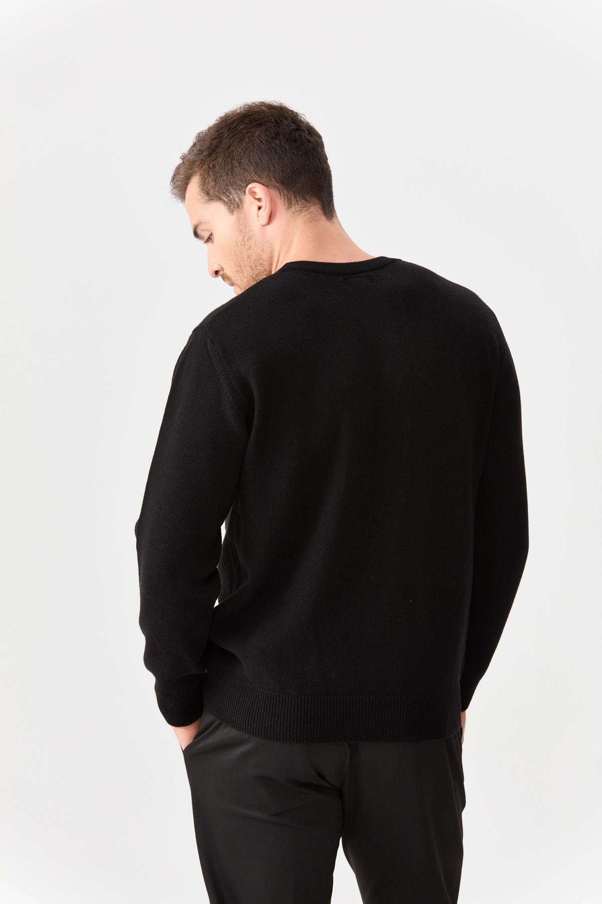 22581Мужской классический шерстяной свитер с круглым вырезом черный