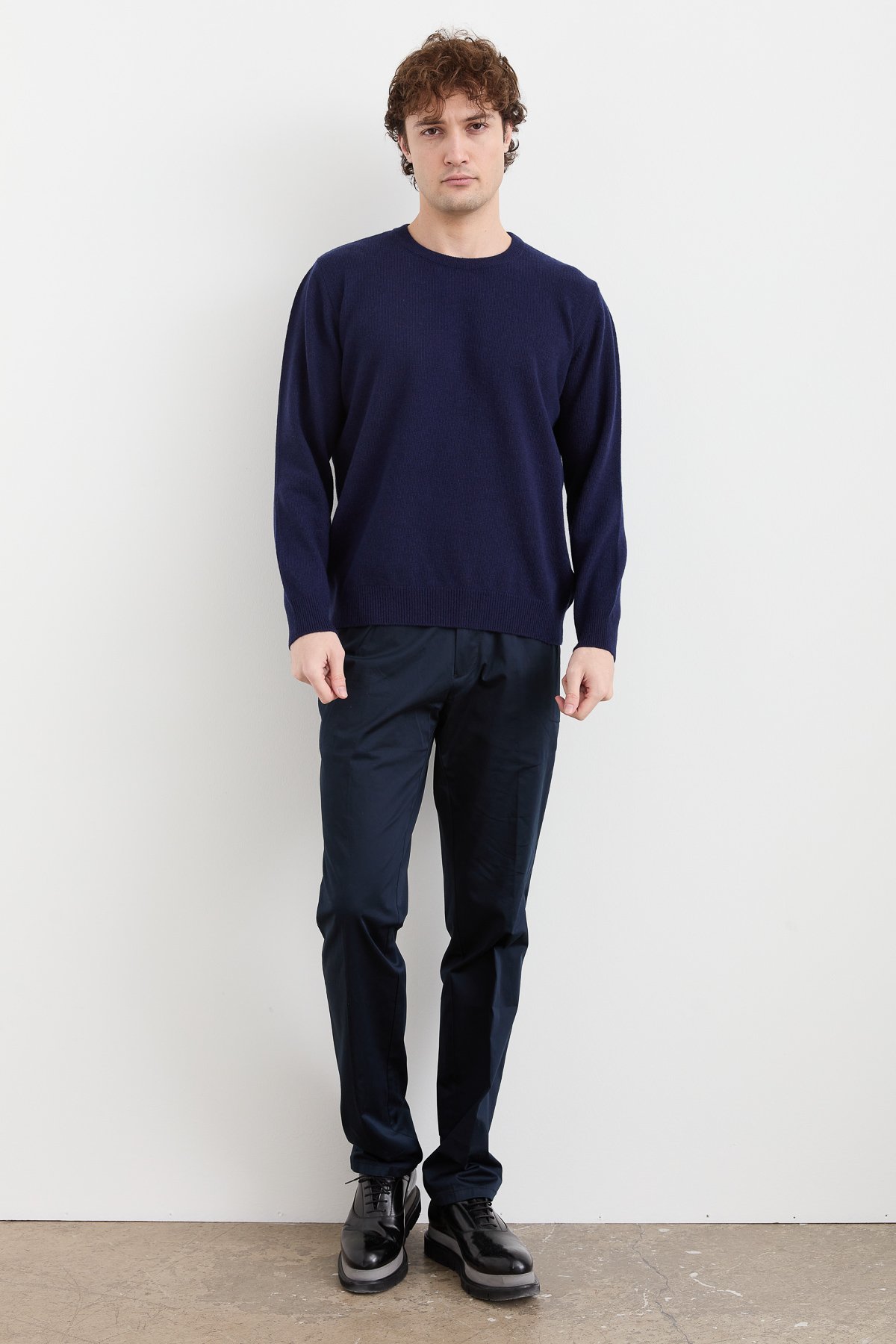 22581Erkek Sıfır Yaka Klasik Yün Kazak Y.A Lacivert