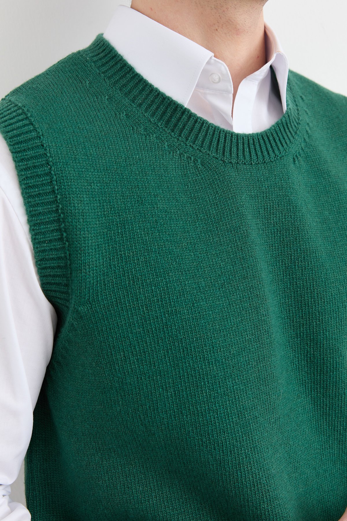 23503Erkek Sıfır Yaka Klasik Yün Süveter Ö.Başı