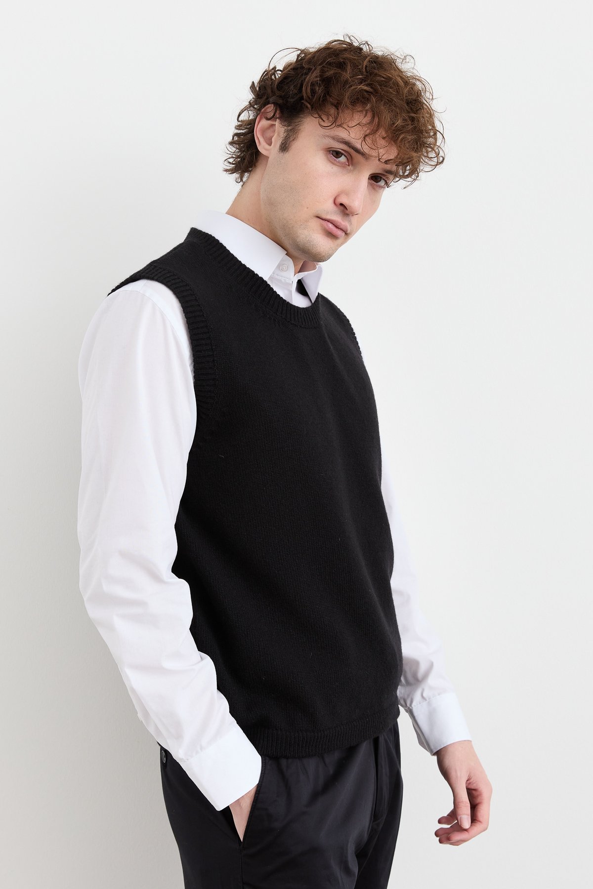 23503Erkek Sıfır Yaka Klasik Yün Süveter Siyah