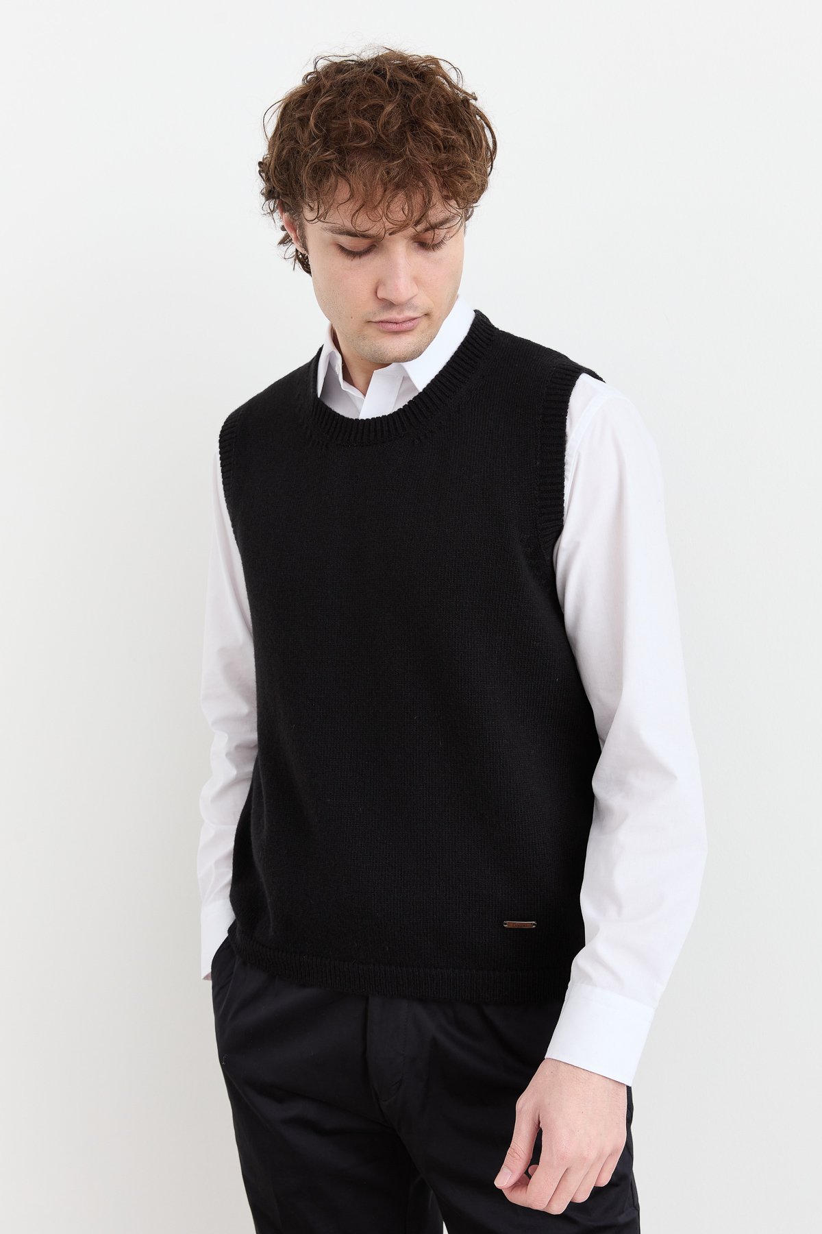 23503Erkek Sıfır Yaka Klasik Yün Süveter Siyah