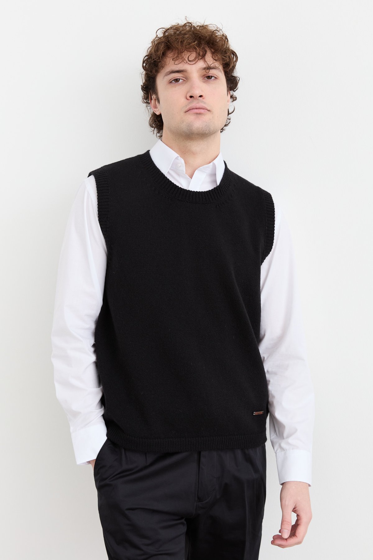 23503Erkek Sıfır Yaka Klasik Yün Süveter Siyah