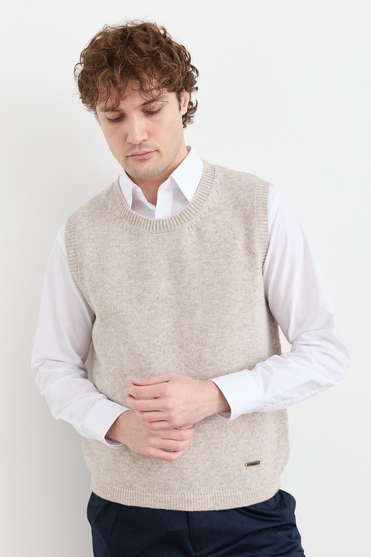 23503Erkek Sıfır Yaka Klasik Yün Süveter V.Bej
