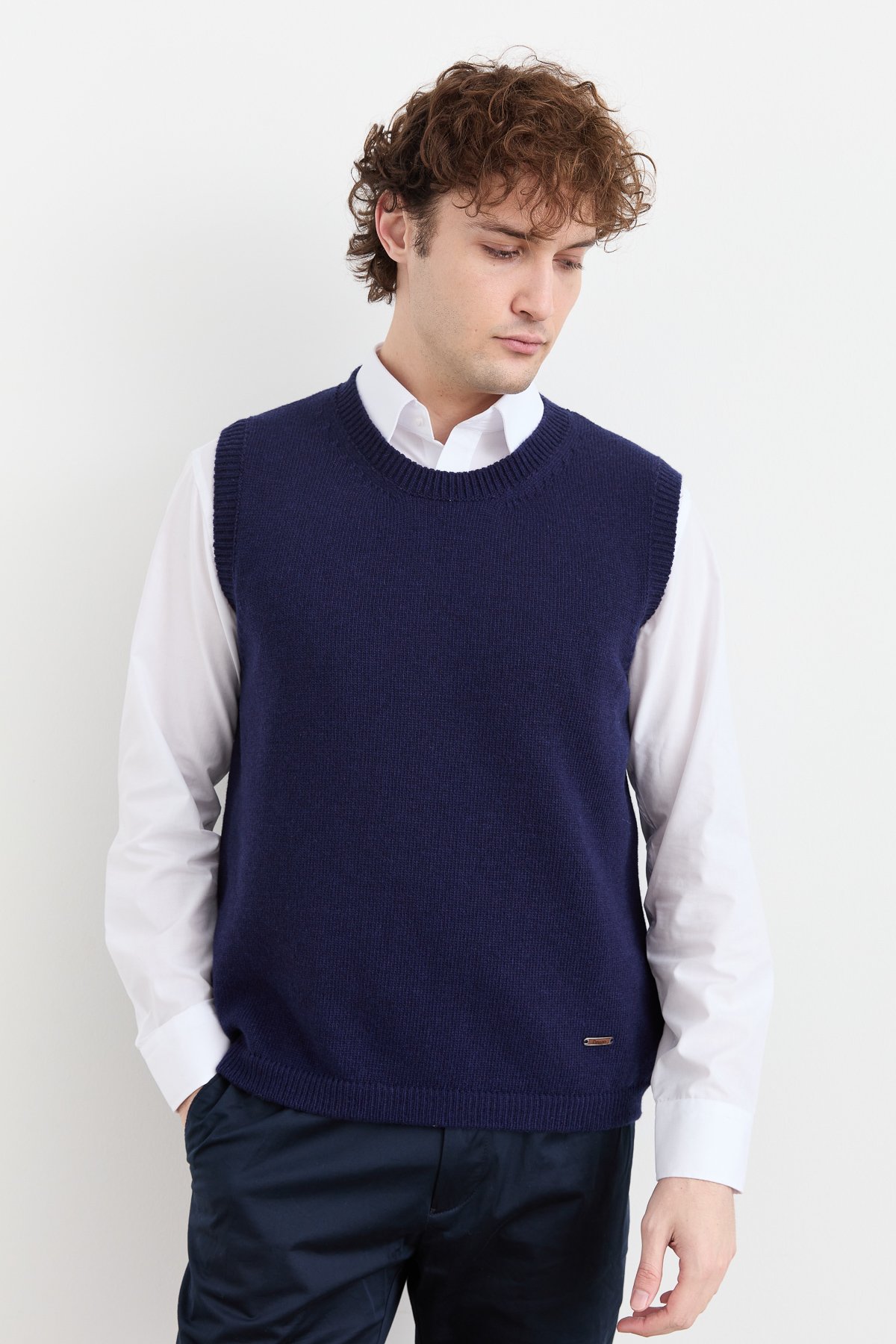 23503Erkek Sıfır Yaka Klasik Yün Süveter Y.A Lacivert