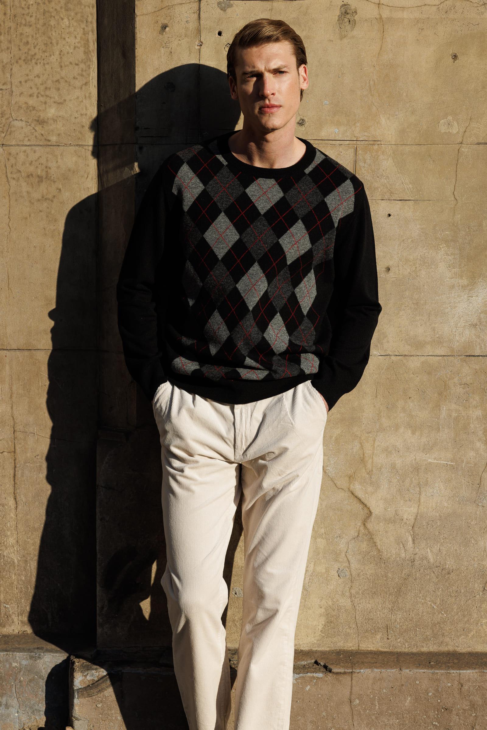 24511Men's Crew Neck Sweater