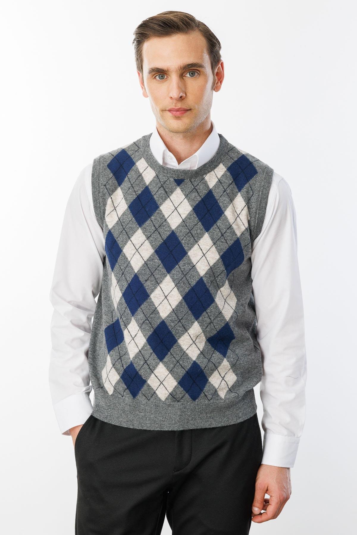 24509Erkek Sıfır Yaka Önü Baklava Desenli Yün Süveter Füme