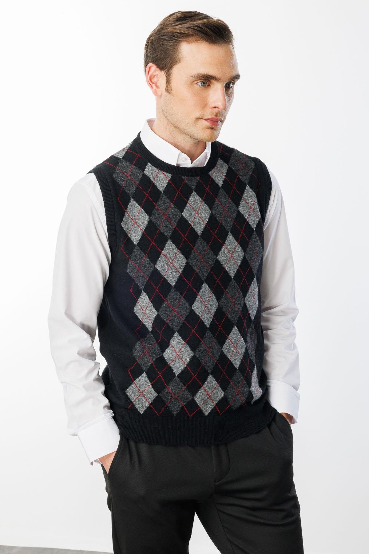 24509Erkek Sıfır Yaka Önü Baklava Desenli Yün Süveter Siyah