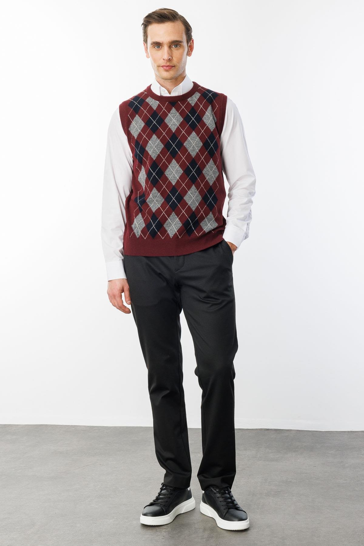 24509Erkek Sıfır Yaka Önü Baklava Desenli Yün Süveter Bordo