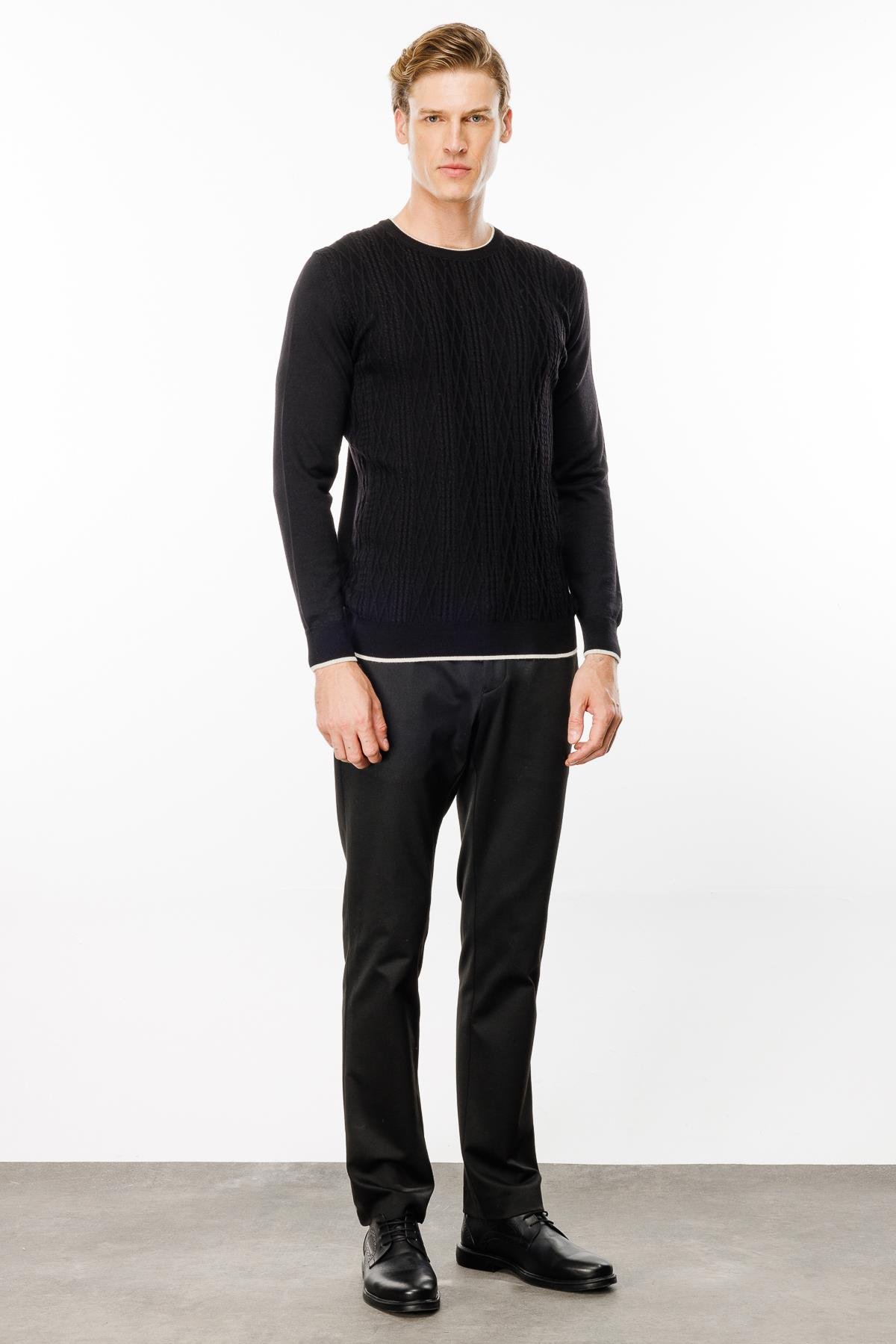 24610Erkek Sıfır Yaka Önü Baklava Örgü Kazak Siyah