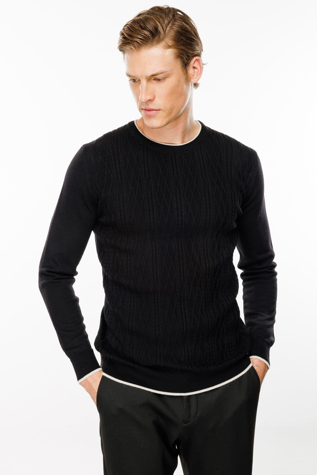 24610Erkek Sıfır Yaka Önü Baklava Örgü Kazak Siyah