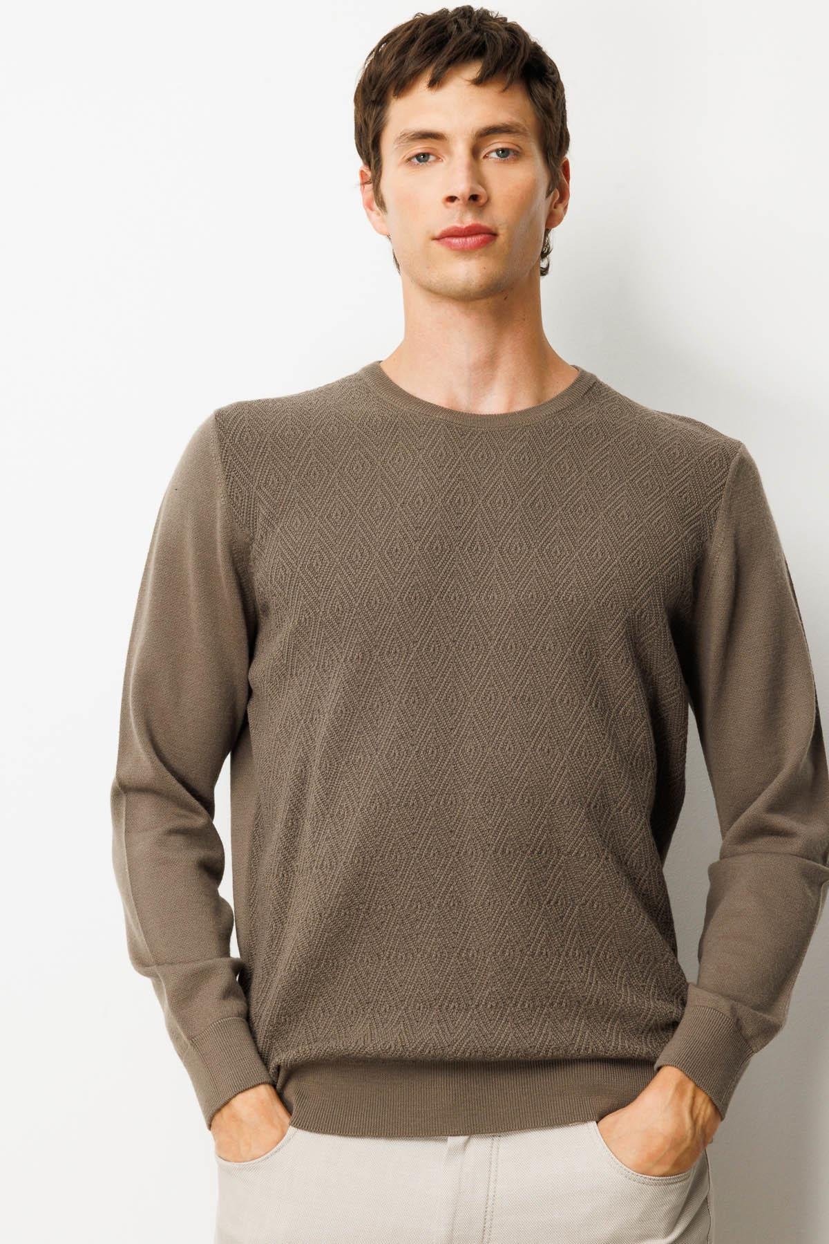 25607Erkek Sıfır Yaka Önü Baklavalı Triko Kazak Vizon