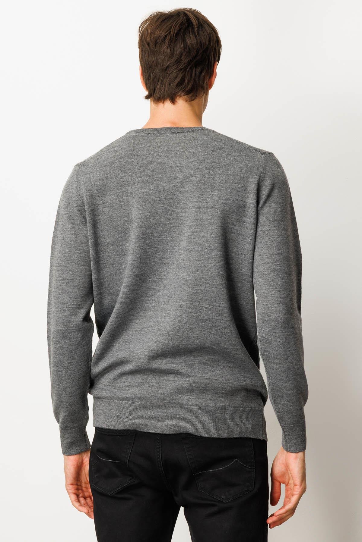 25607Erkek Sıfır Yaka Önü Baklavalı Triko Kazak Füme