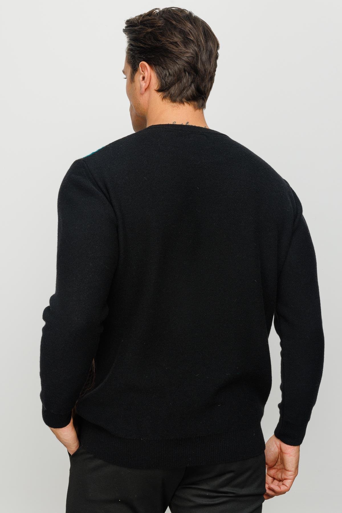 23505Erkek Sıfır Yaka Önü Renkli Yürütmeli Yün Kazak Siyah