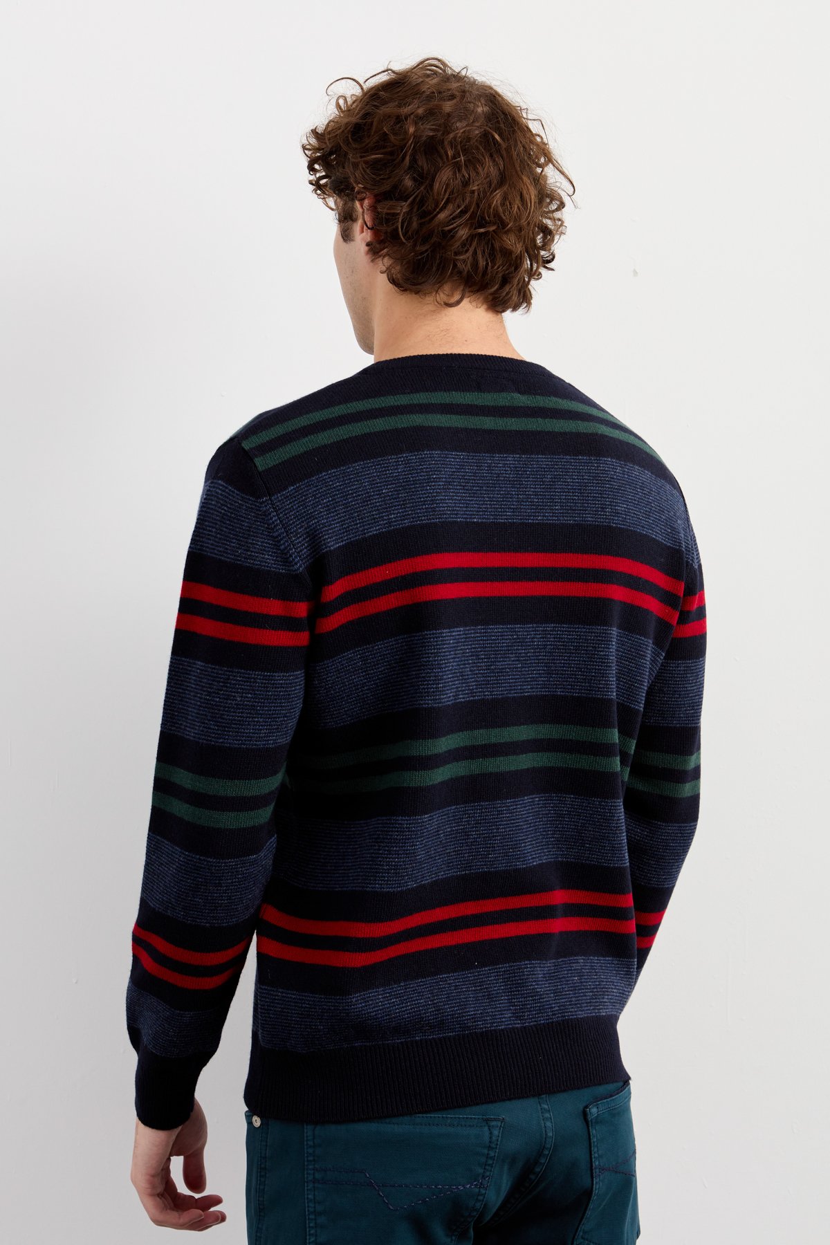 23500Erkek Sıfır Yaka Renkli Çizgili Klasik Yün Kazak K.Lacivert