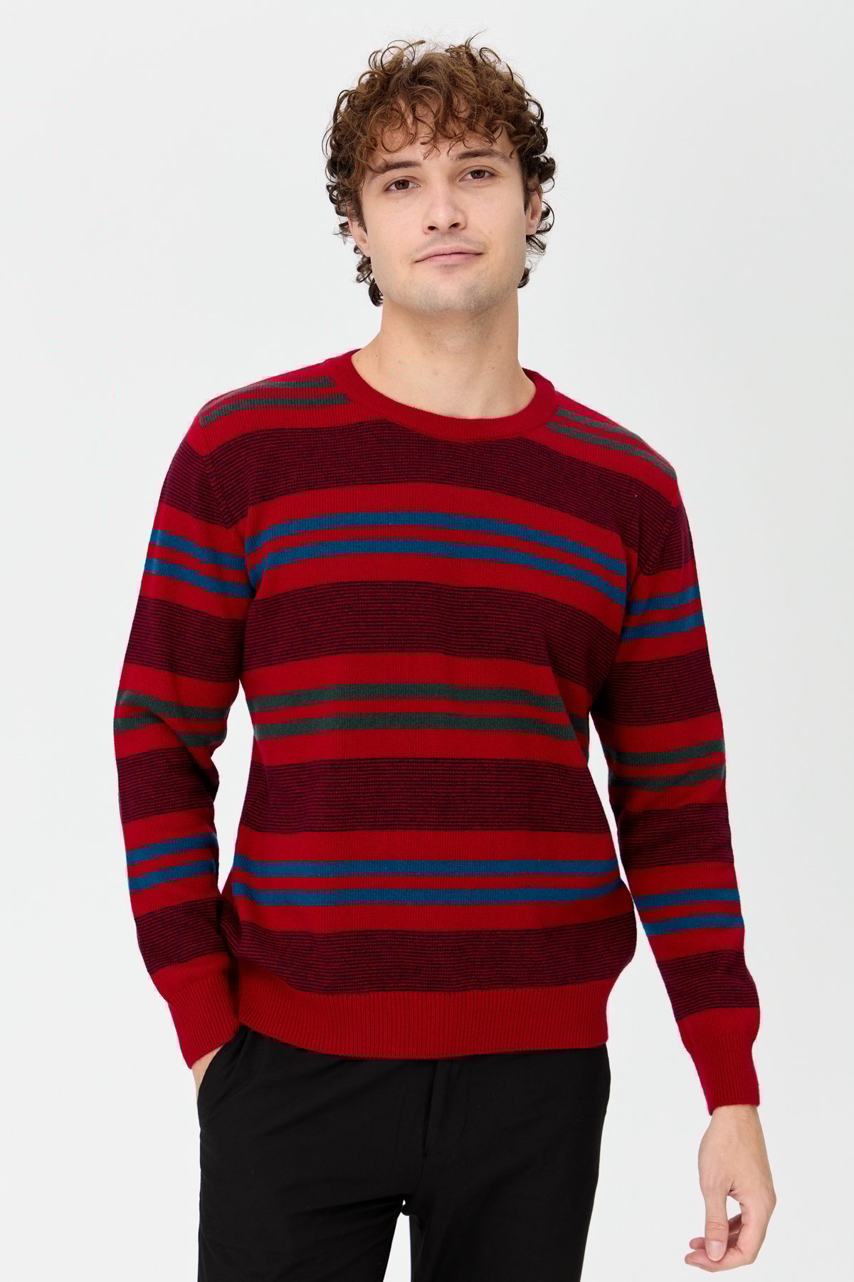 23500Erkek Sıfır Yaka Renkli Çizgili Klasik Yün Kazak K.Kırmızı