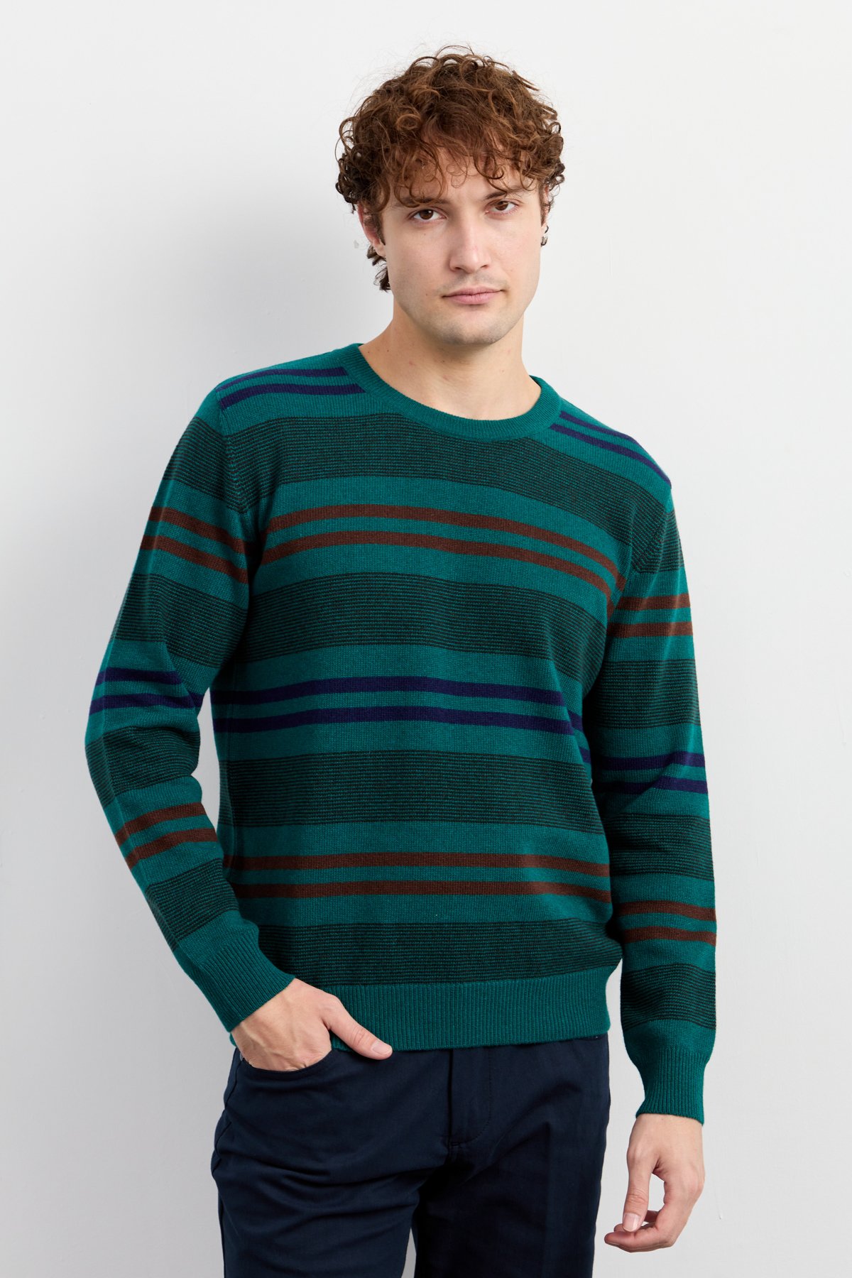 23500Erkek Sıfır Yaka Renkli Çizgili Klasik Yün Kazak K.Ö.başı