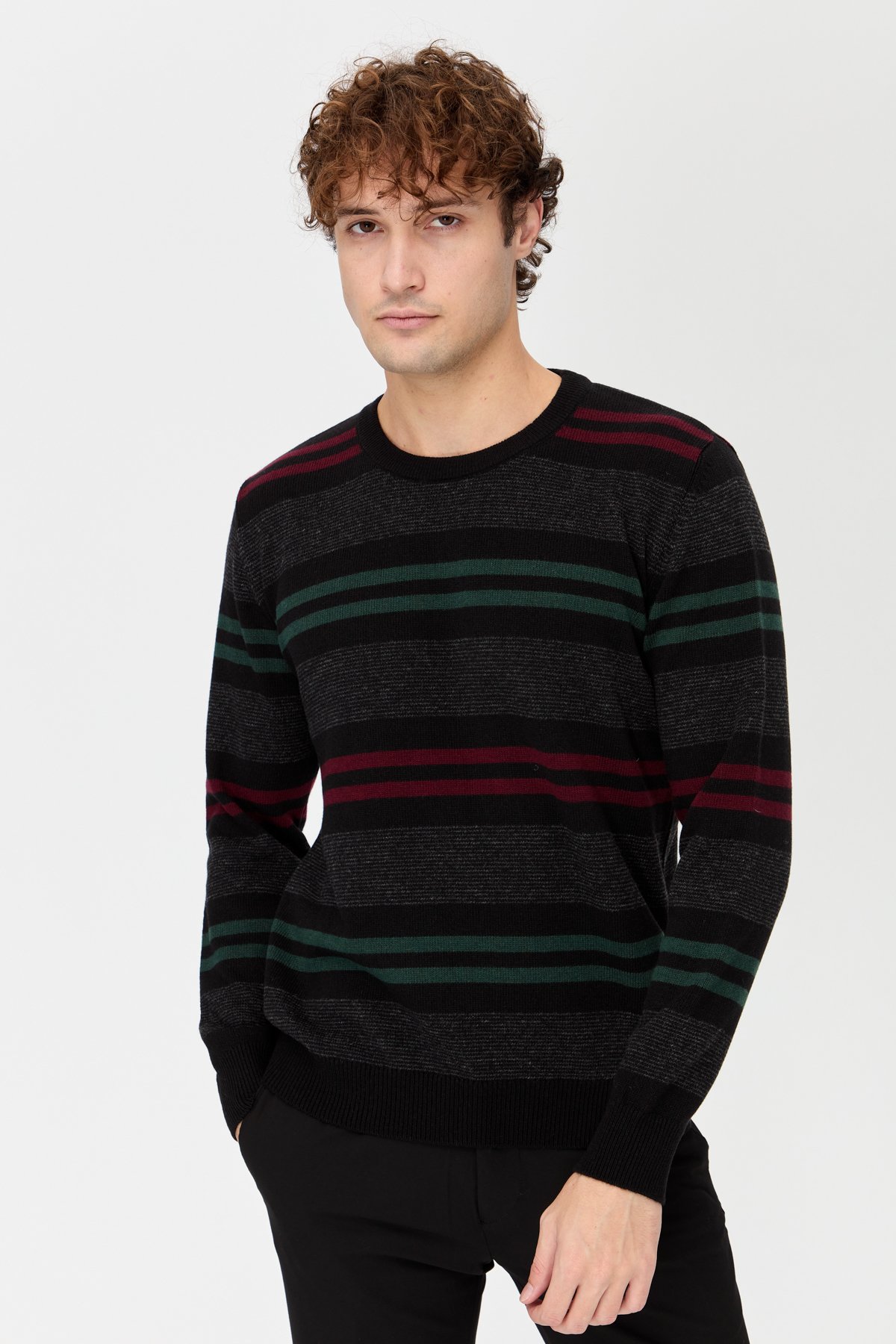 23500Erkek Sıfır Yaka Renkli Çizgili Klasik Yün Kazak Siyah