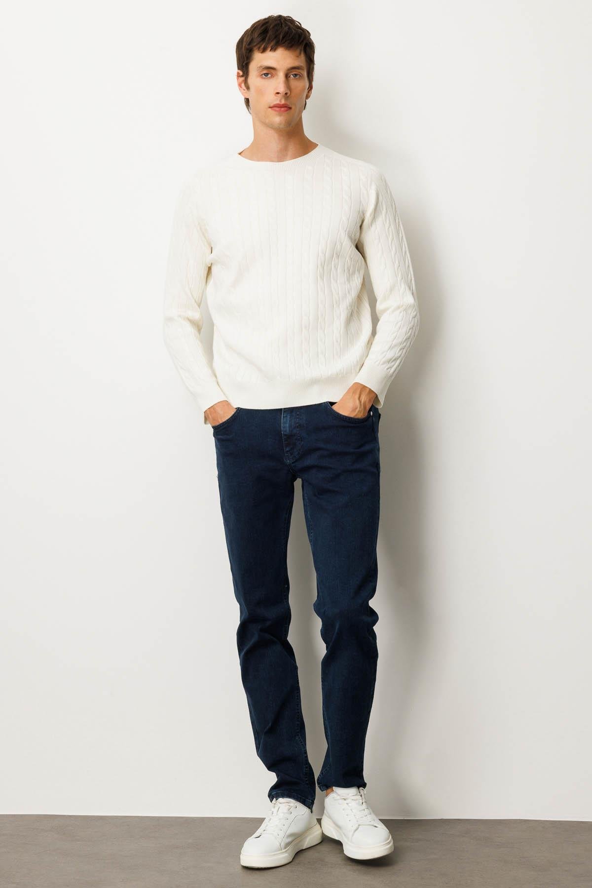 25500Erkek Sıfır Yaka Saç Örgülü Kazak Kemik