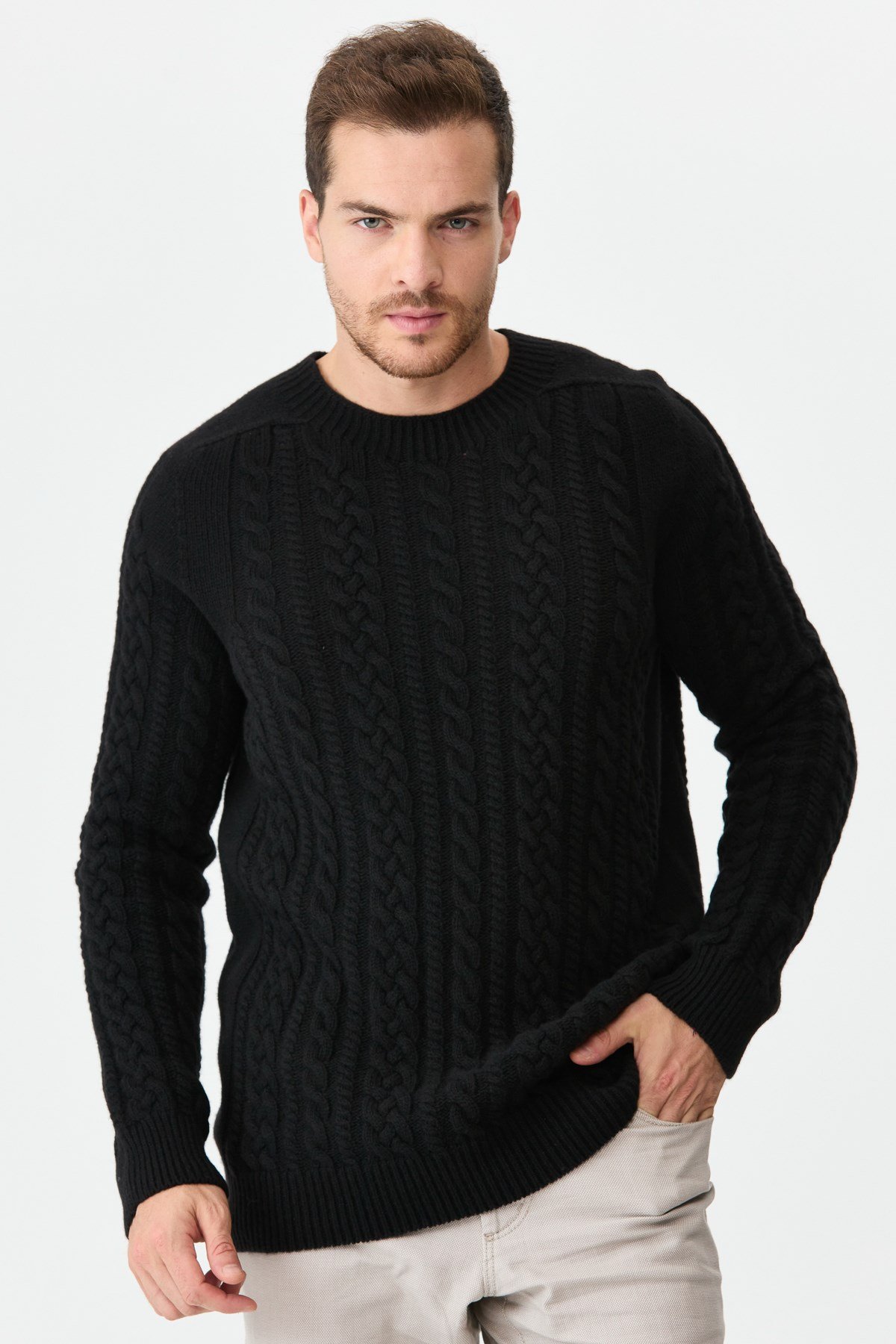 22588Мужской свитер с круглым вырезом из шерсти и трикотажа Черный