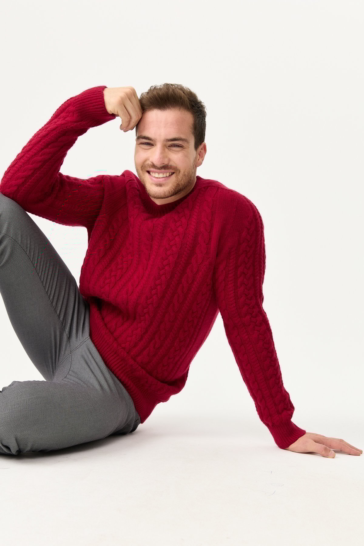 22588Мужской вязаный шерстяной свитер с круглым вырезом, вишневый 