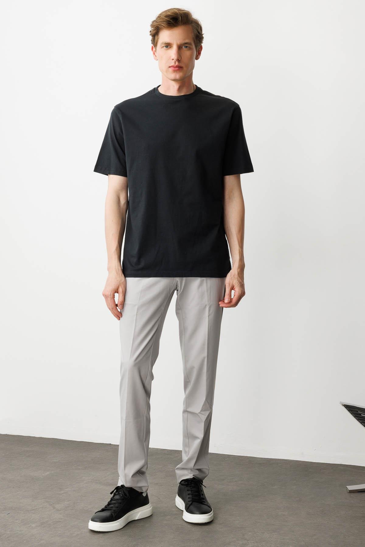 25725Erkek Sıfır Yaka T-shirt Siyah