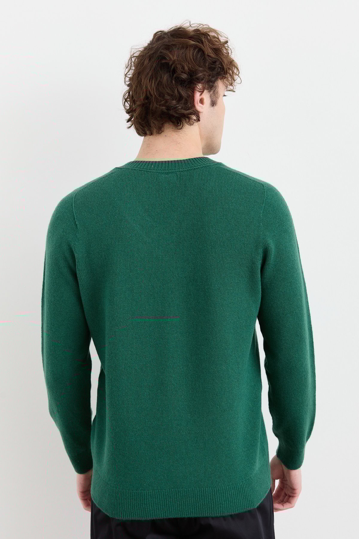 23526Erkek V Yaka Basic Yün Kazak Ö.Başı