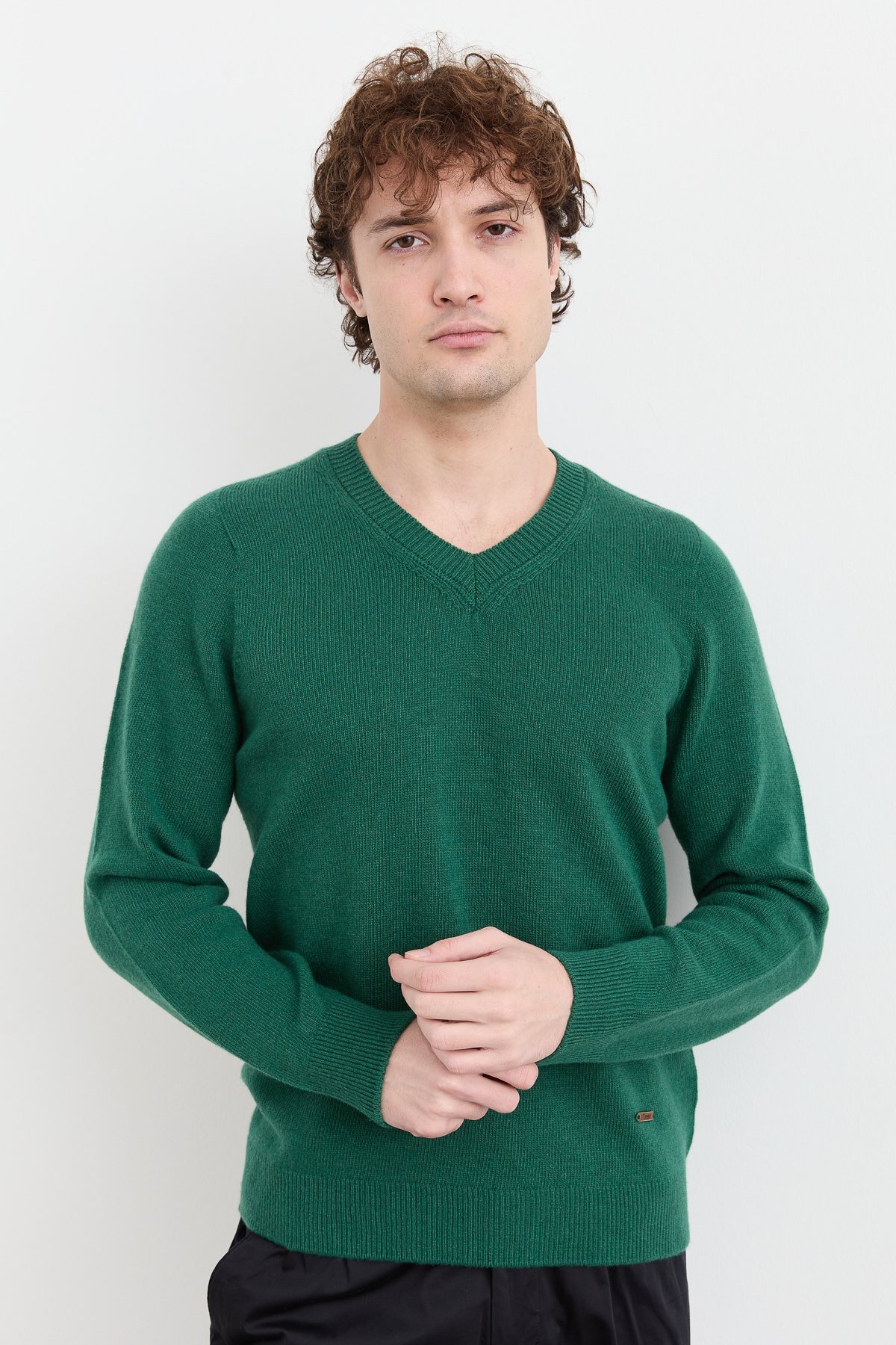 23526Erkek V Yaka Basic Yün Kazak Ö.Başı